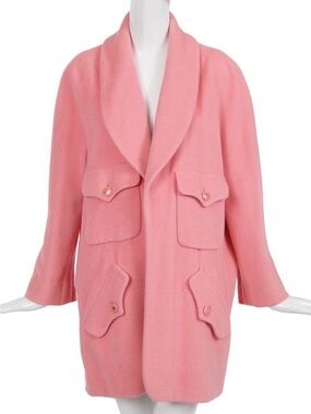 LOOKING FOR this chanel jacket